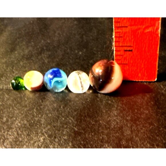 Vintage Glass Marble Set Of 5 With Swirled & Translucent Designs For Collectors - Picture 5 of 8